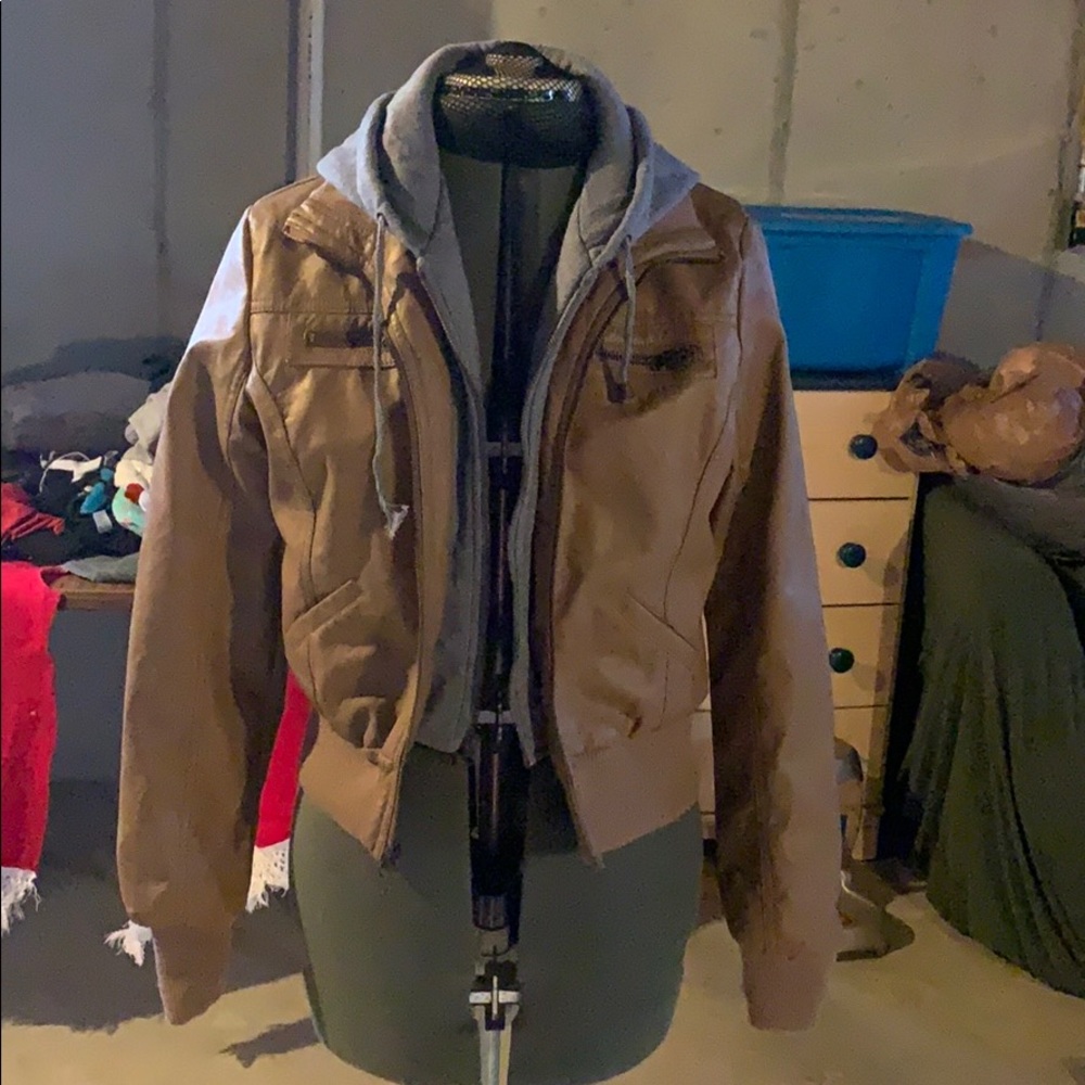 COPY - Very cute jacket w/hoodie.